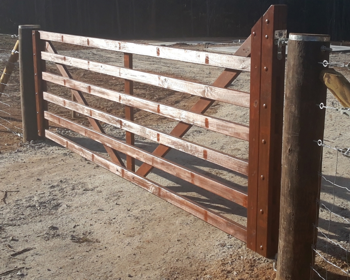 wooden farm gate, 6 bar gate, yeoman