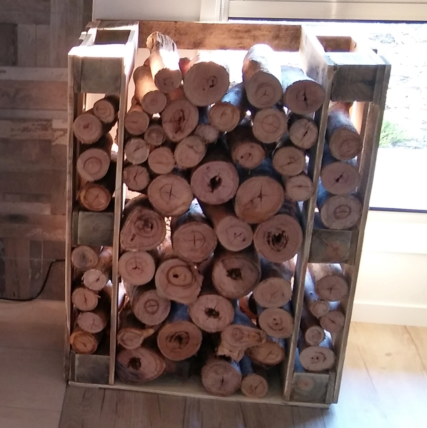 pallet wood stacker rack
