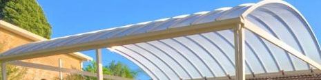 Curved pergola