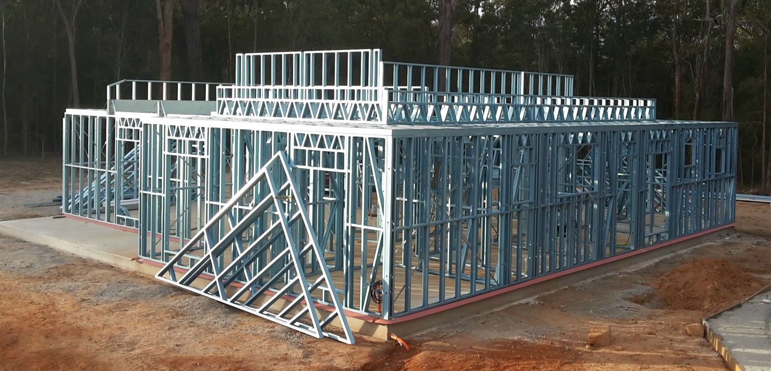 Steel frame roof supports